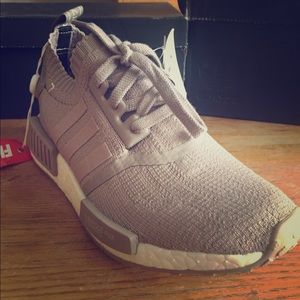 Adidas NMD_R1 RARE French Beige Primeknits!